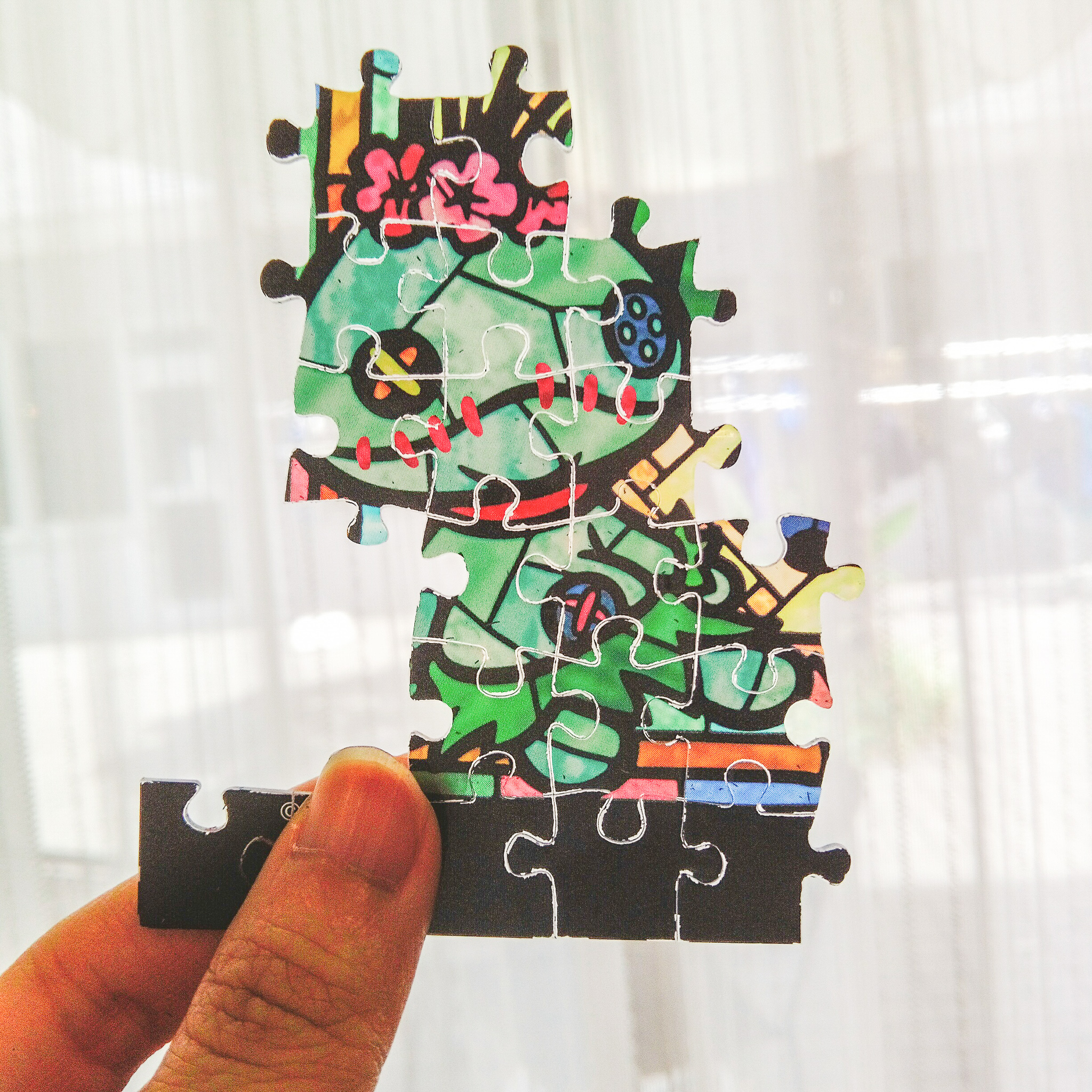 ジグソーパズルのススメ 窓際に飾りたい ディズニーステンドアートパズル 遊び人ブログ あそび師kaiの色とりどりな日々